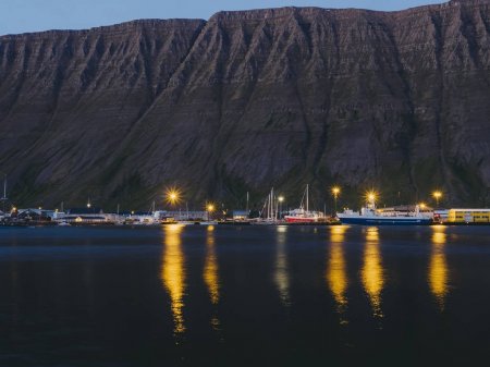 Best Boat Spotlight 2021: Night fishing bowfishing boat